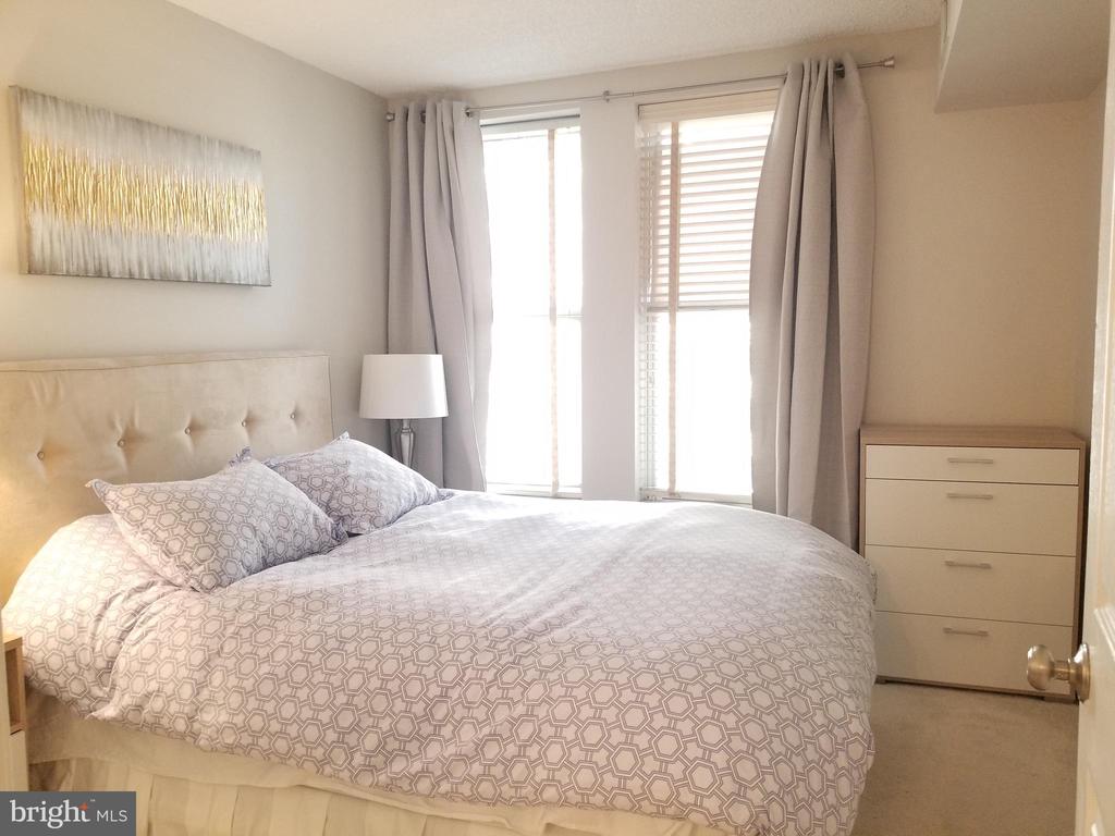 601 PENNSYLVANIA AVE NW #703