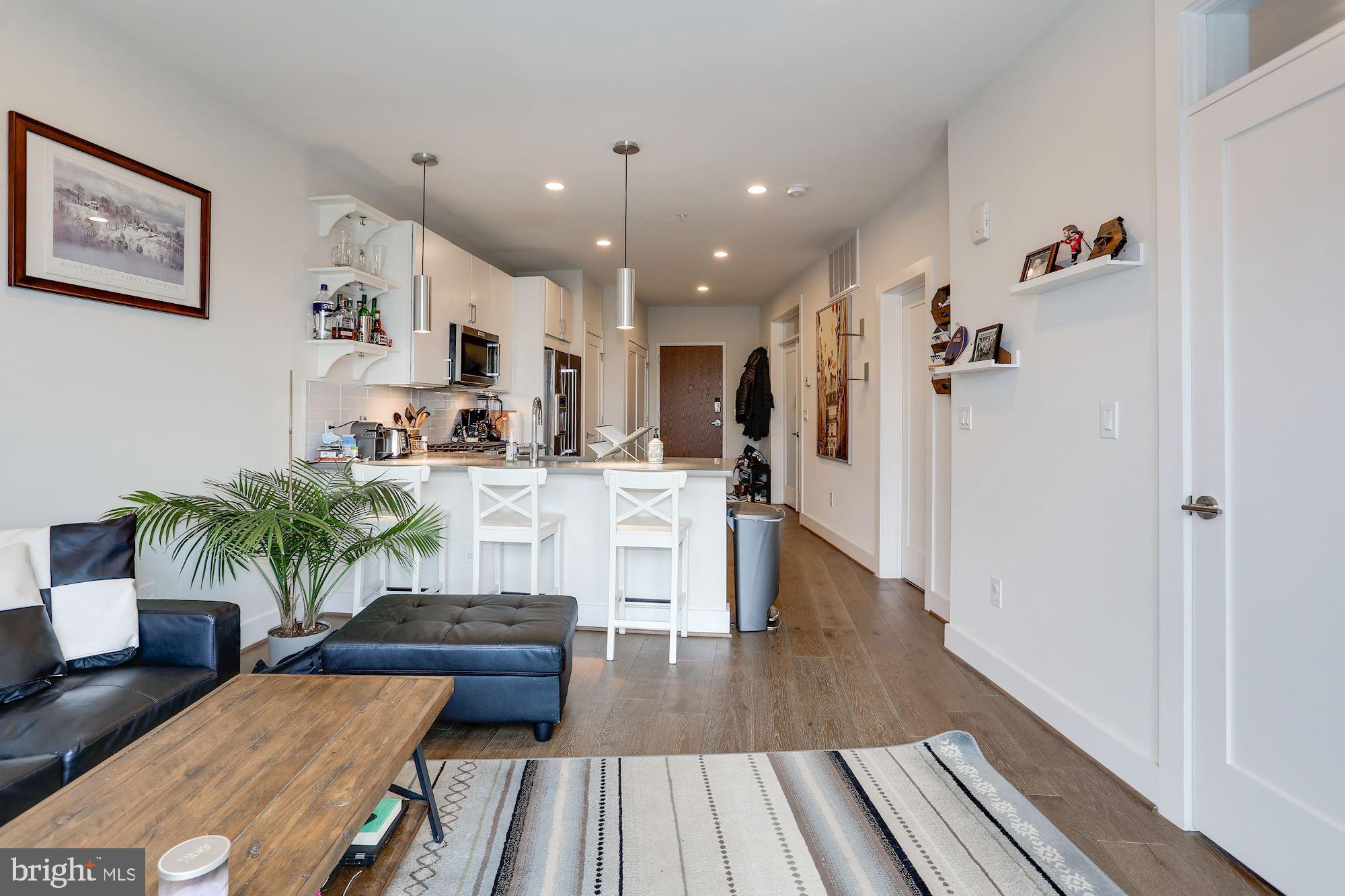 2337 CHAMPLAIN ST NW #PH405
