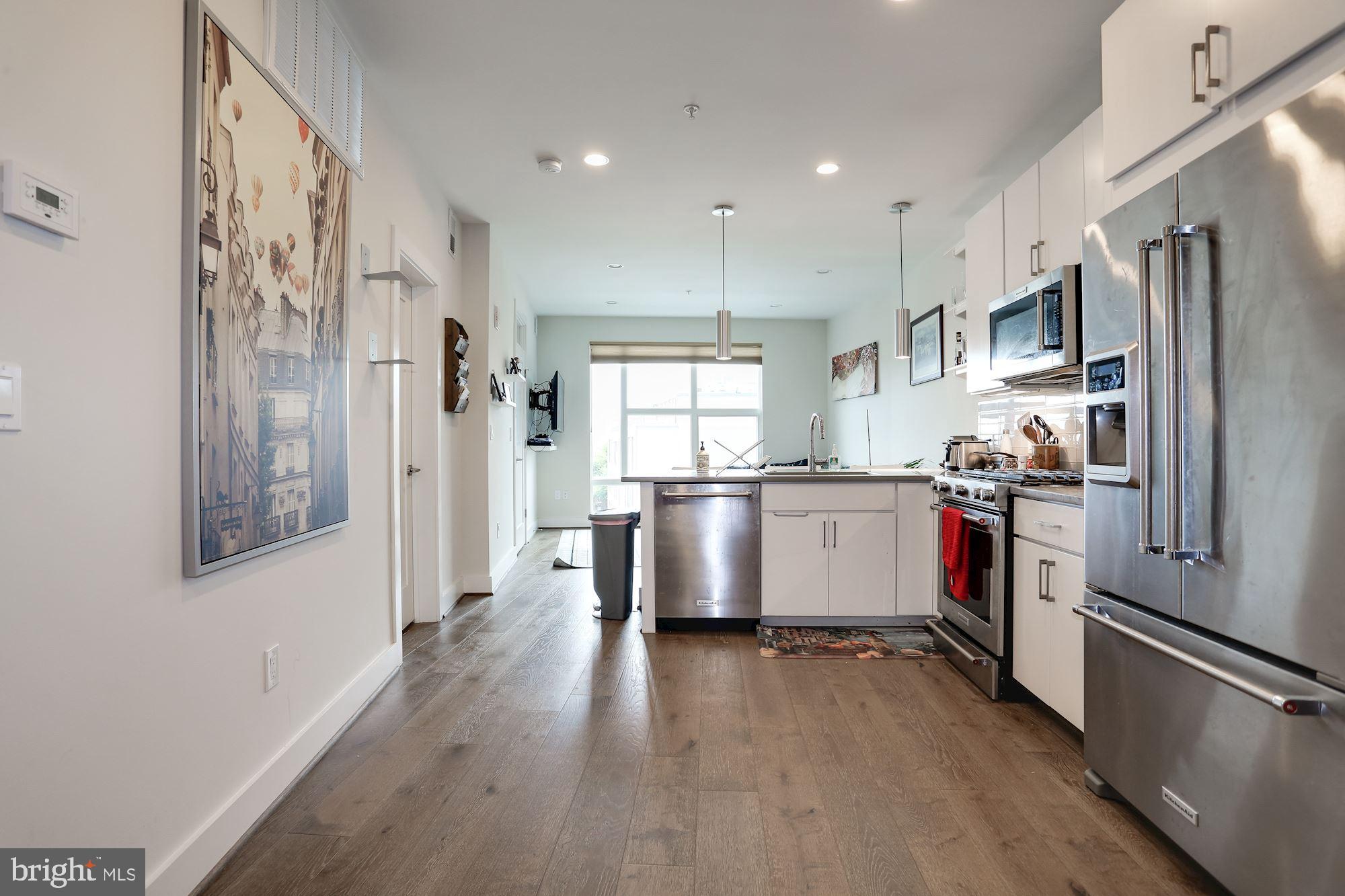 2337 CHAMPLAIN ST NW #PH405