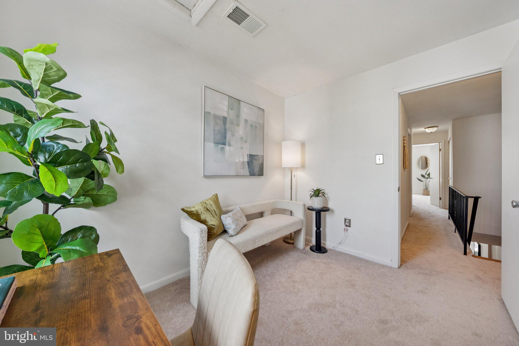 1332 EMERALD STREET NE