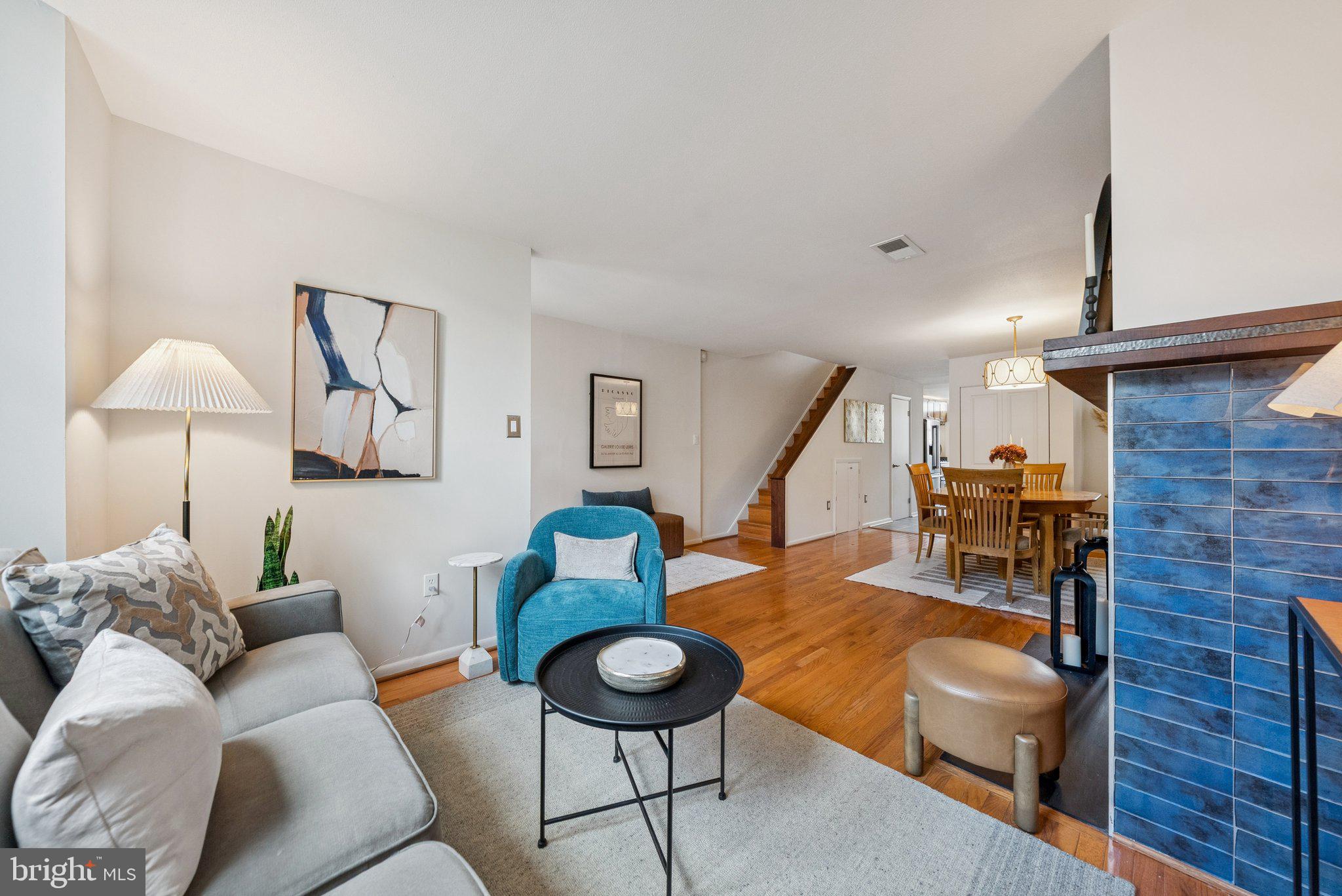 1332 EMERALD STREET NE