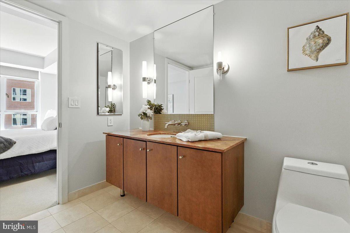 1025 1ST STREET SE 612