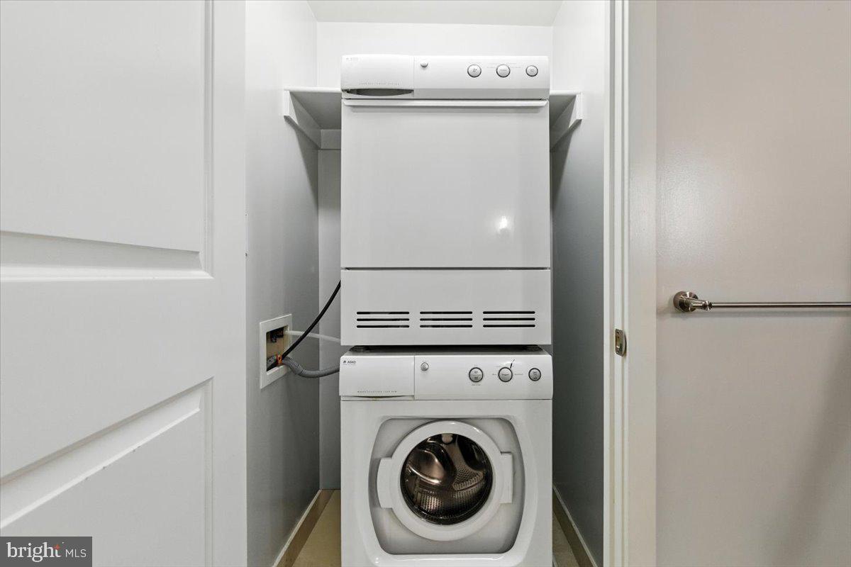 1025 1ST STREET SE 612