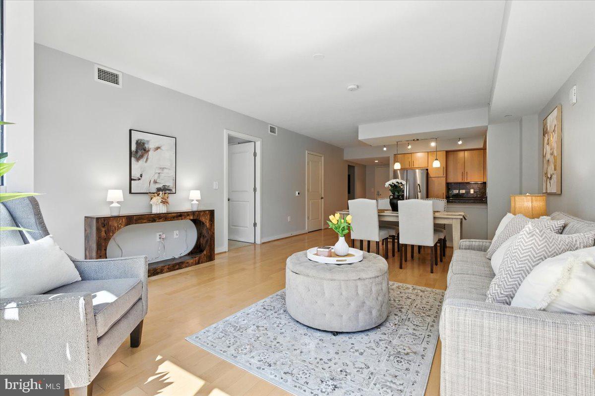 1025 1ST STREET SE 612