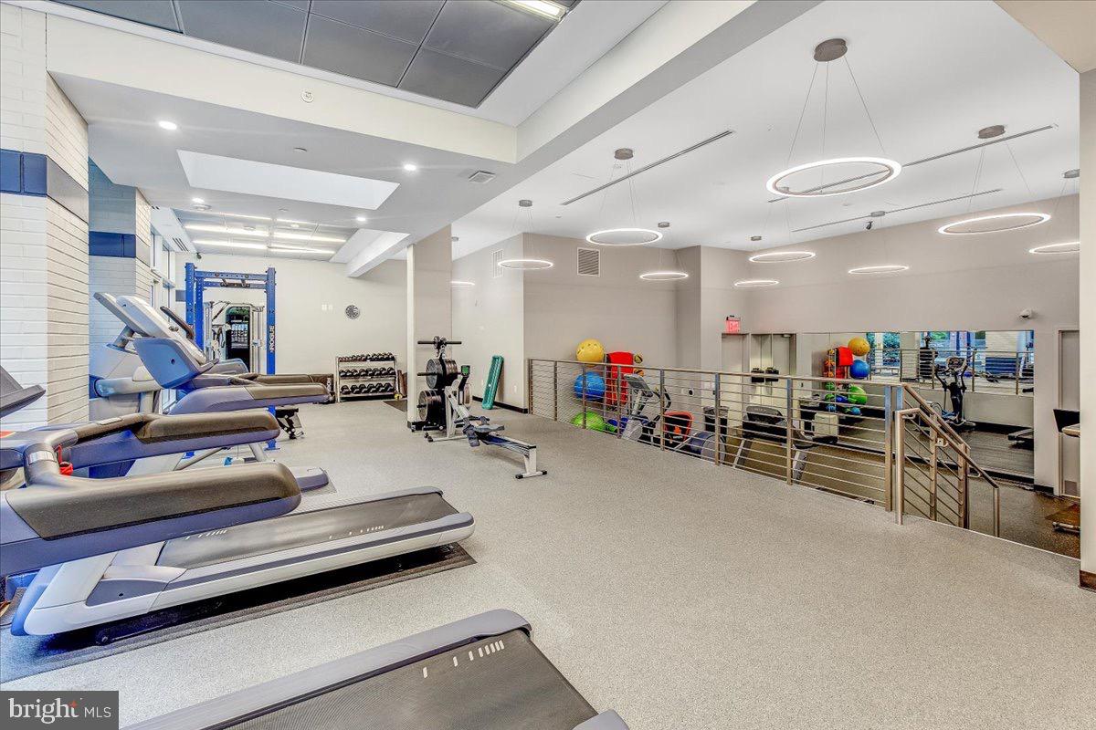 1025 1ST STREET SE 612