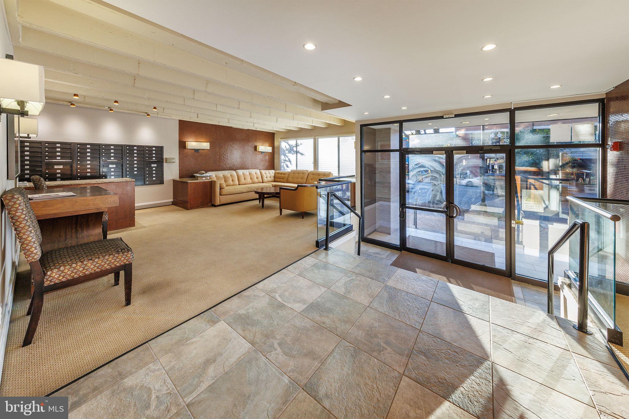 3315 WISCONSIN AVENUE NW B1