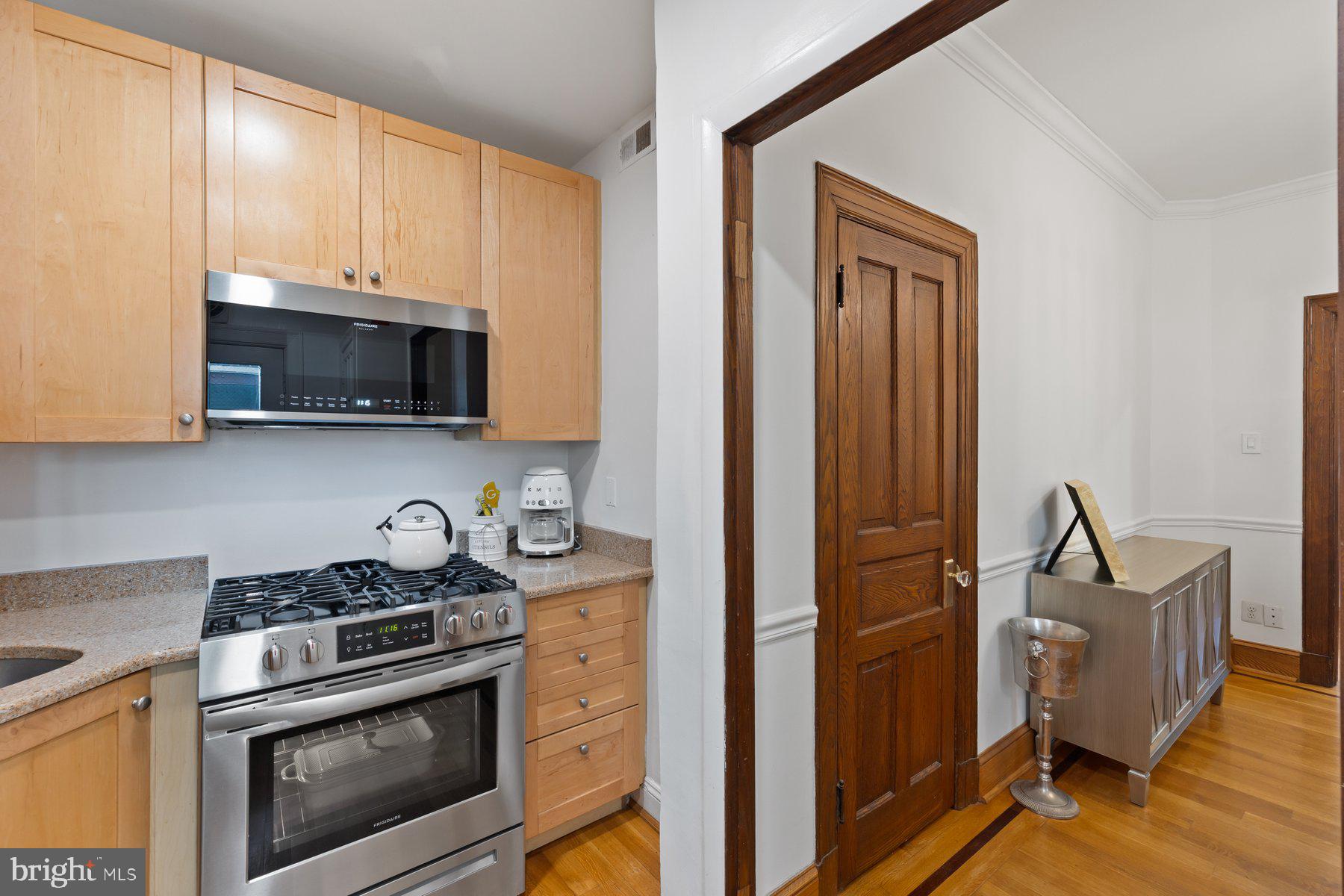 3020 DENT PLACE NW 30W