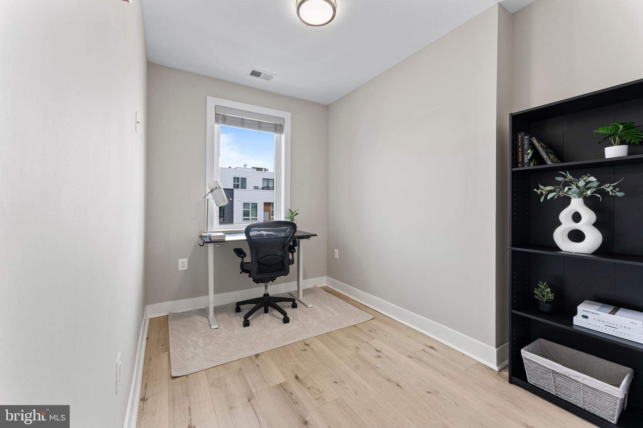 818 NW KENNEDY STREET NW 9