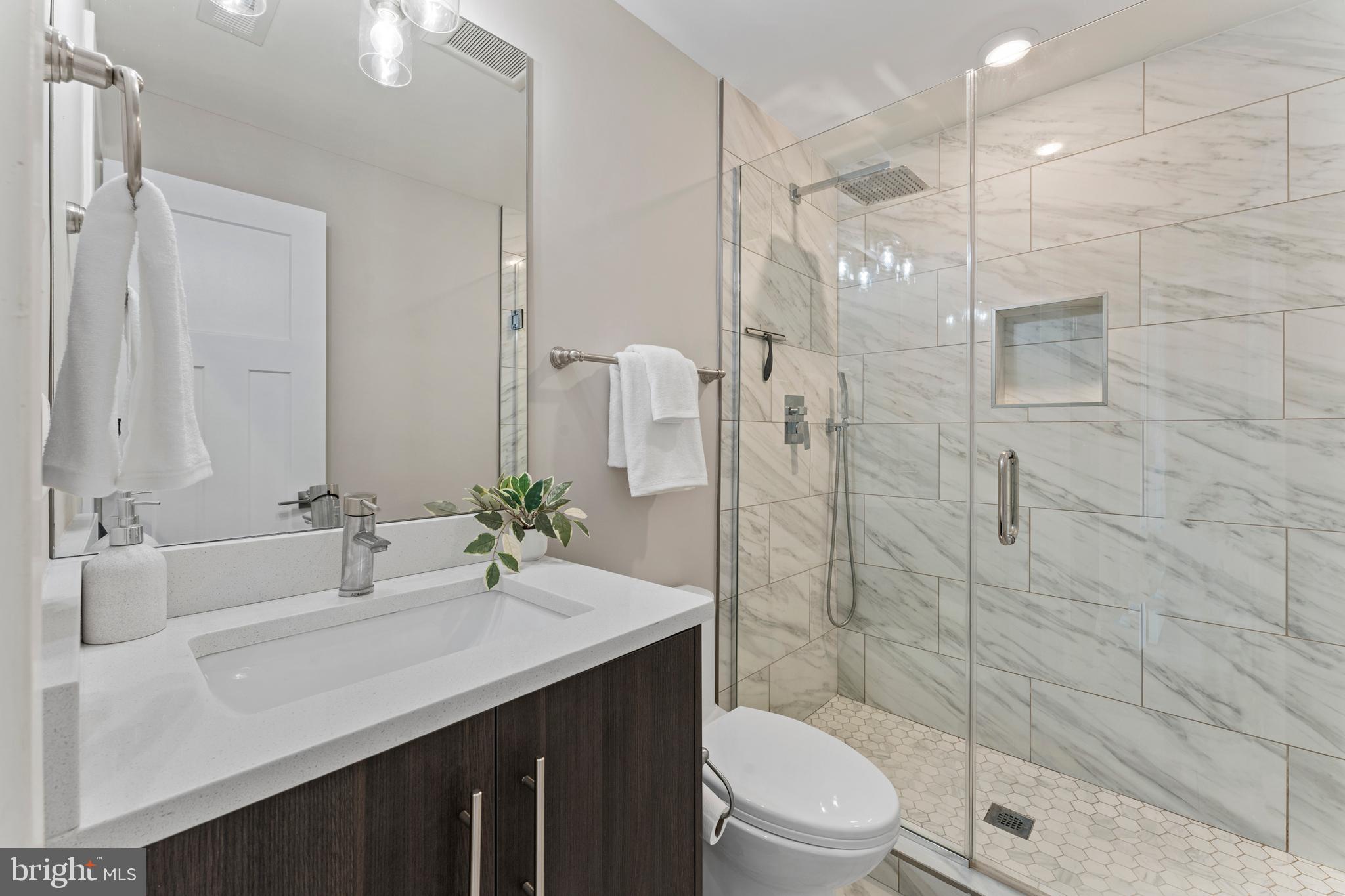 818 NW KENNEDY STREET NW 9