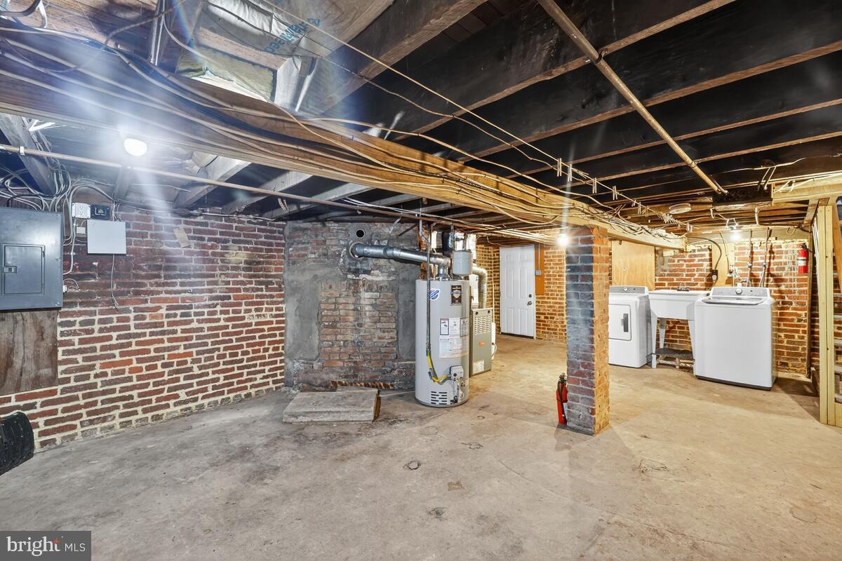 1327 SOUTH CAROLINA AVENUE SE