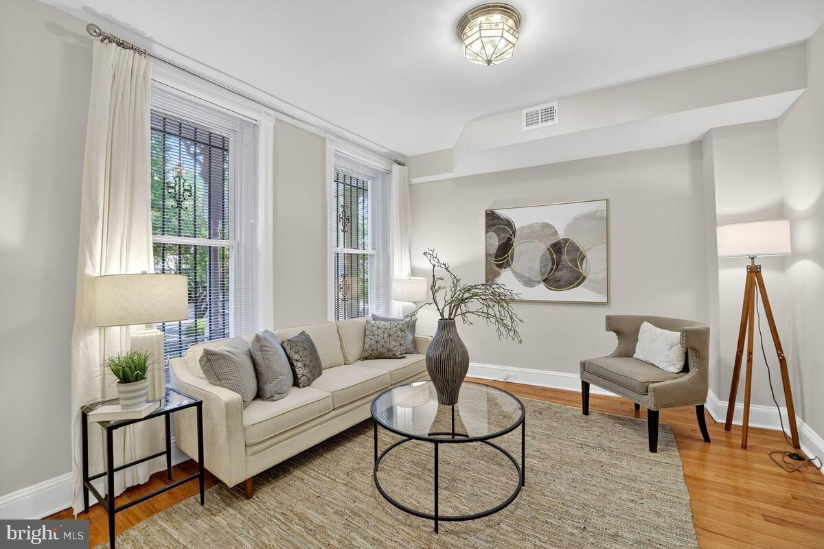 1327 SOUTH CAROLINA AVENUE SE