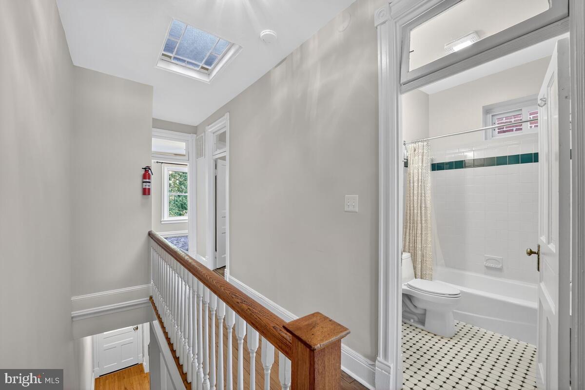 1327 SOUTH CAROLINA AVENUE SE