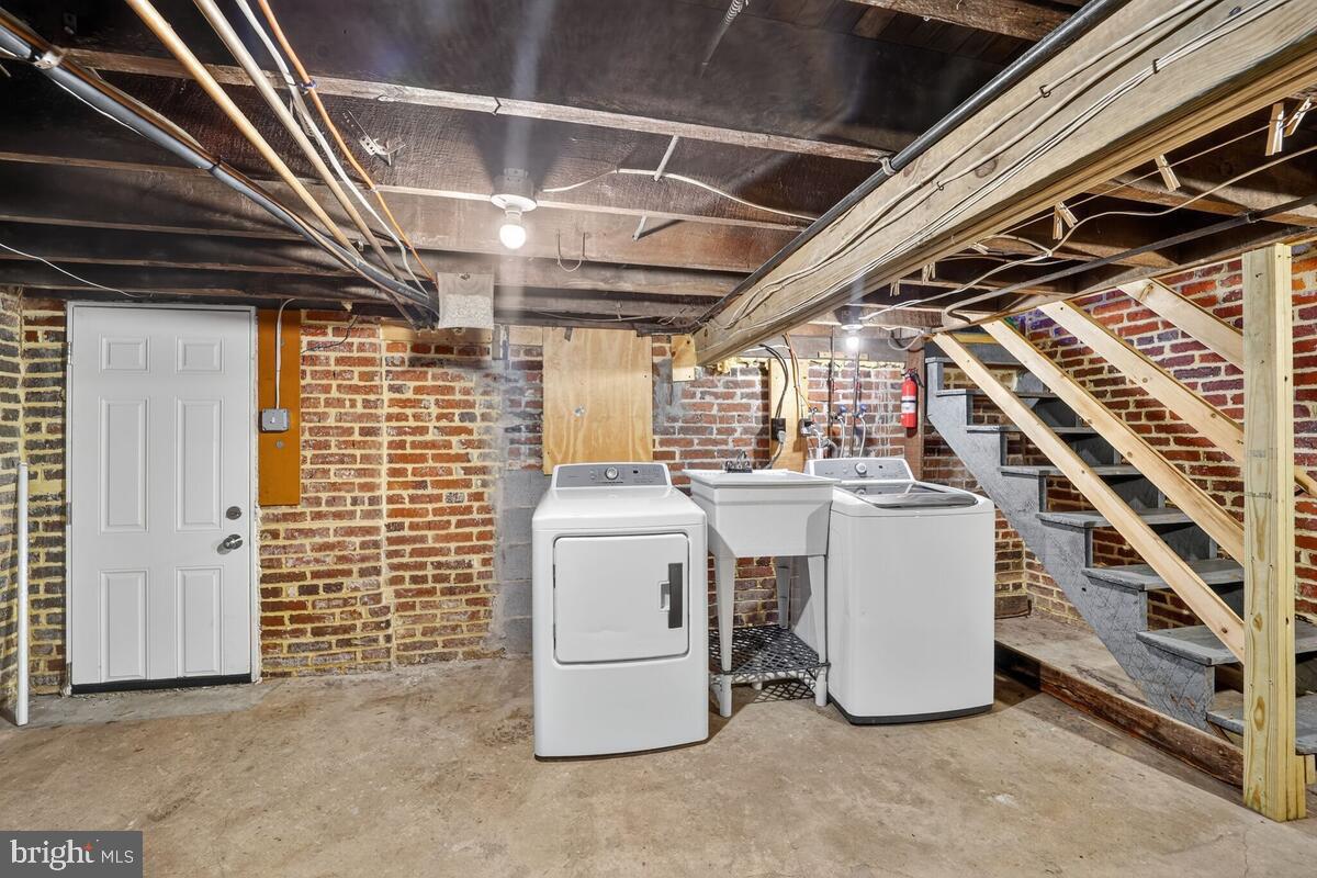 1327 SOUTH CAROLINA AVENUE SE