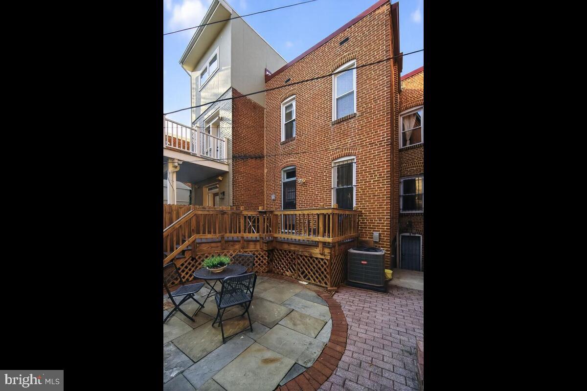 1327 SOUTH CAROLINA AVENUE SE