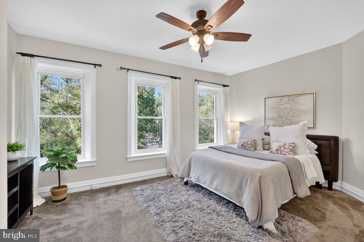 1327 SOUTH CAROLINA AVENUE SE