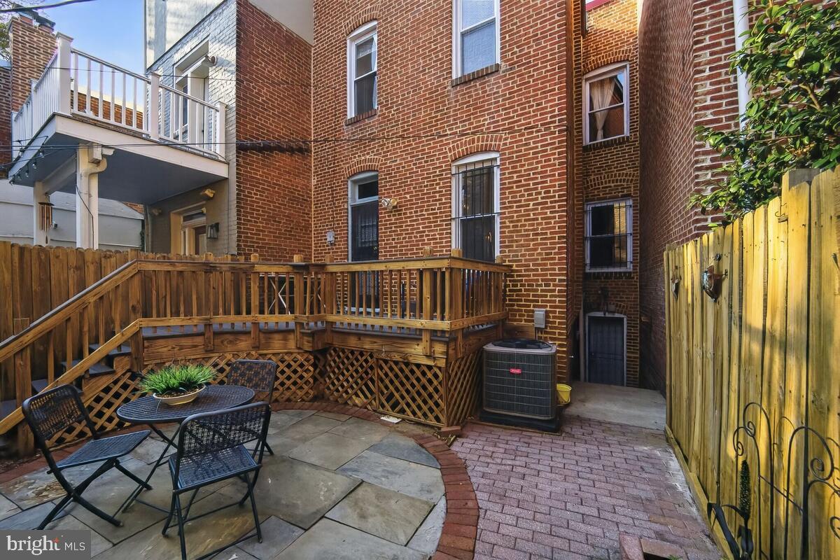 1327 SOUTH CAROLINA AVENUE SE