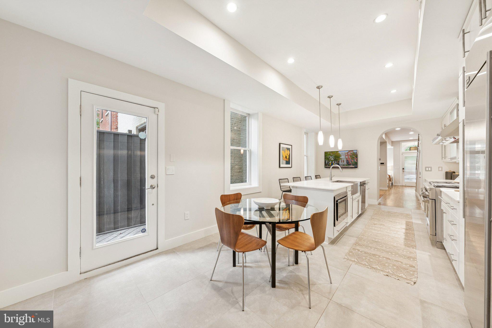 933 WESTMINSTER STREET NW