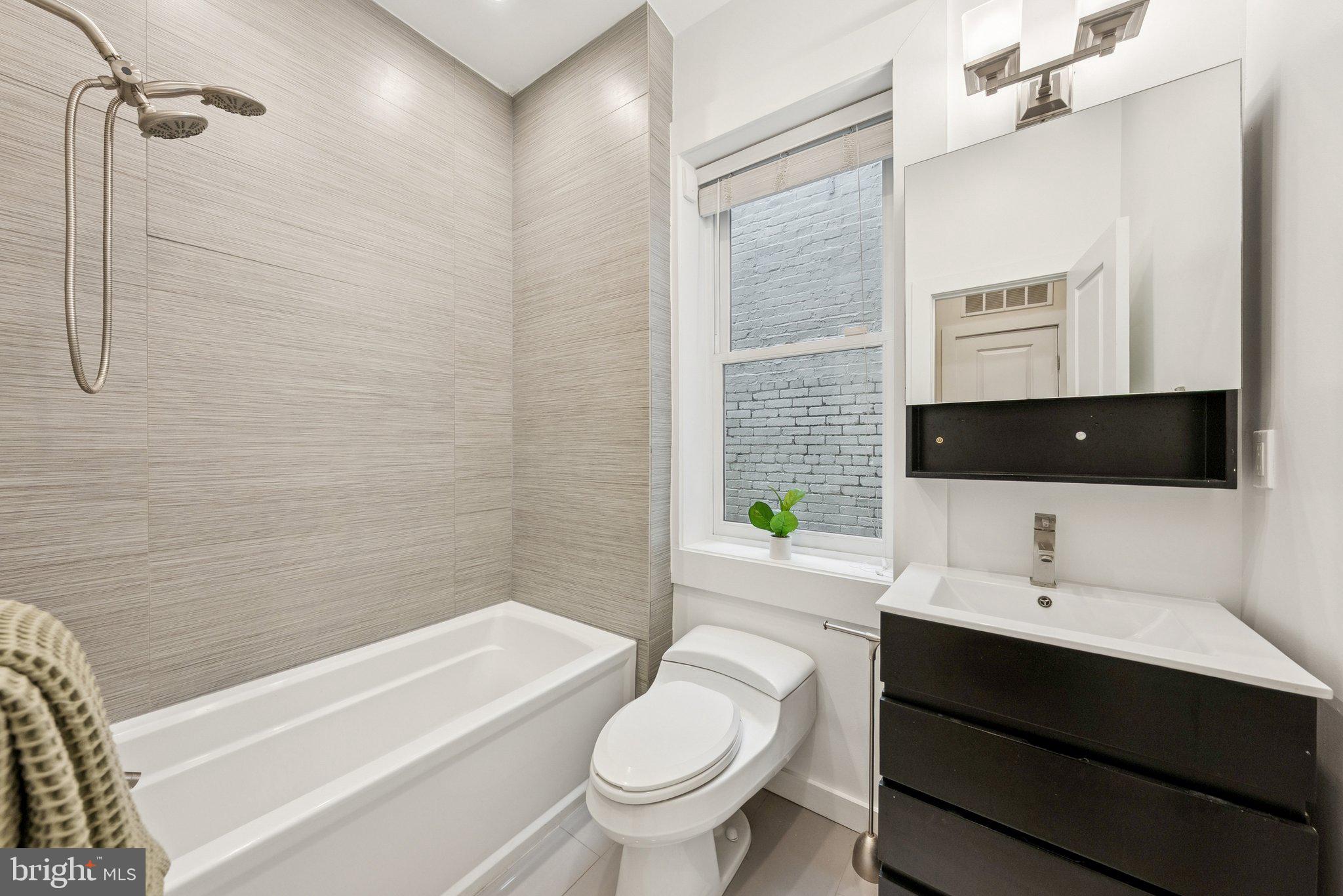 933 WESTMINSTER STREET NW