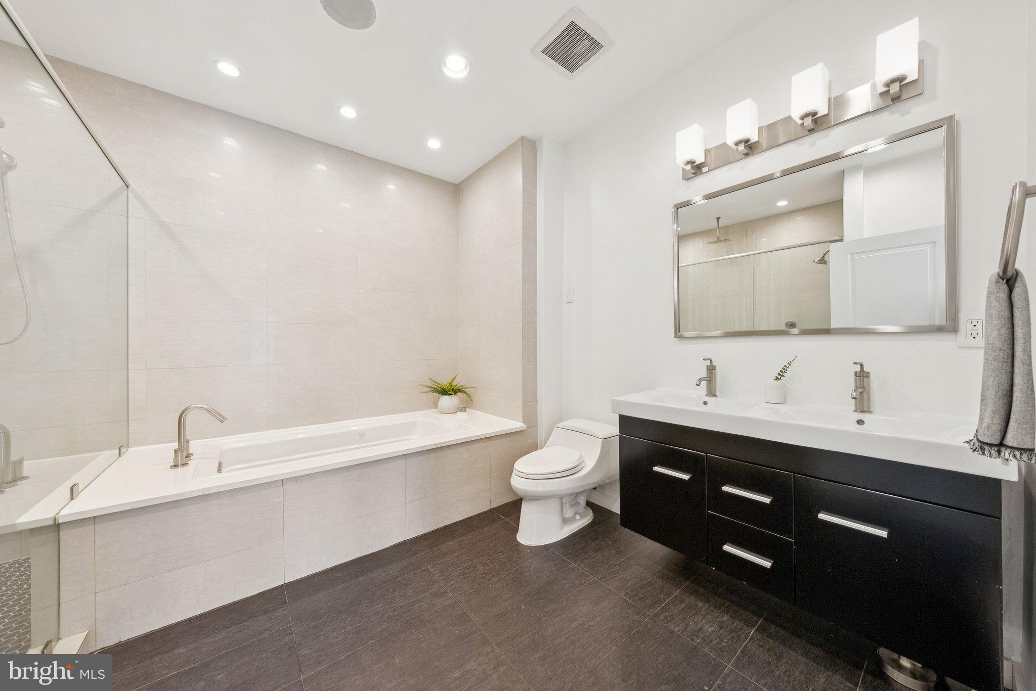 933 WESTMINSTER STREET NW