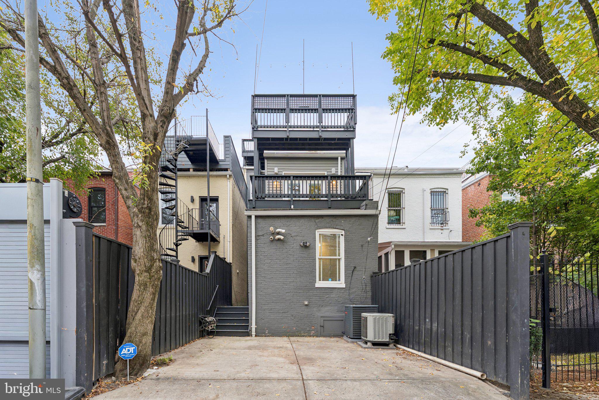 933 WESTMINSTER STREET NW