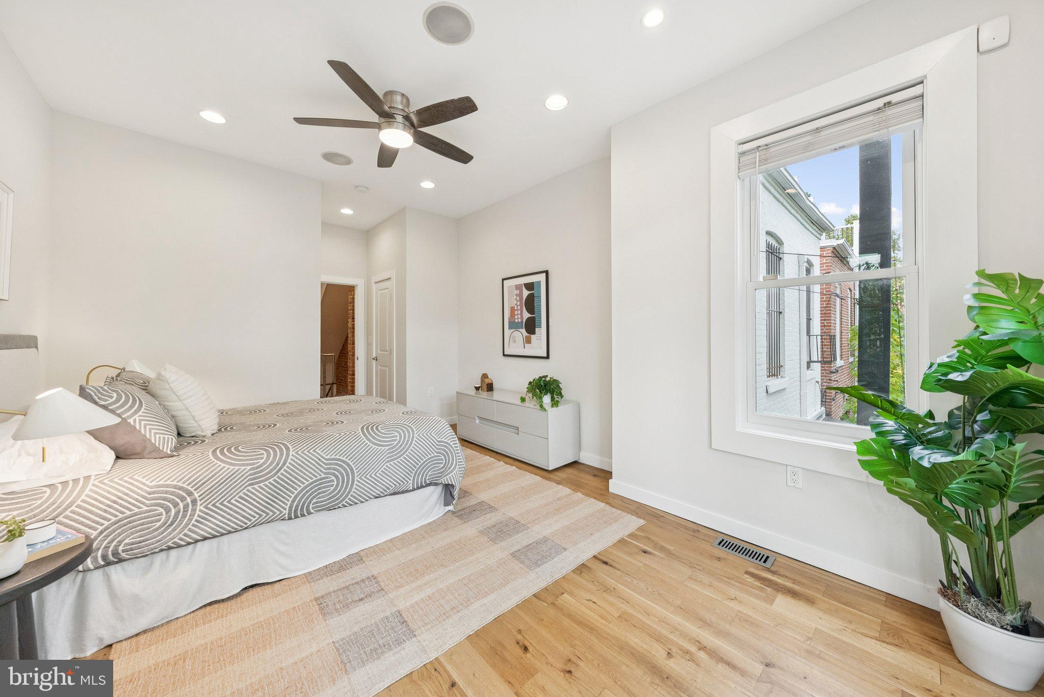 933 WESTMINSTER STREET NW