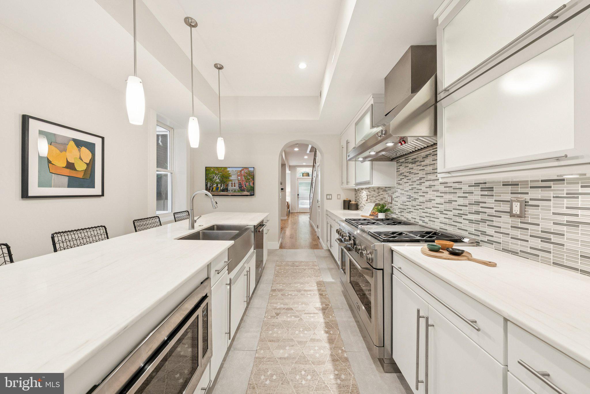 933 WESTMINSTER STREET NW