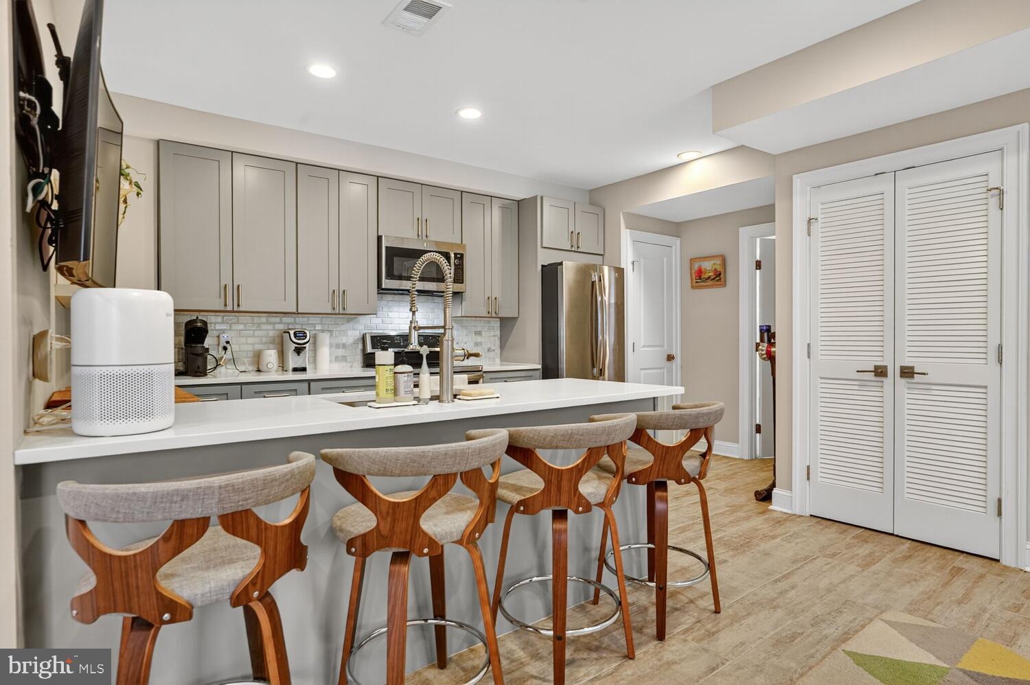 1014 10TH STREET NE 1