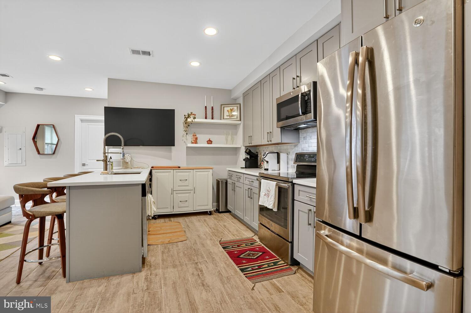 1014 10TH STREET NE 1