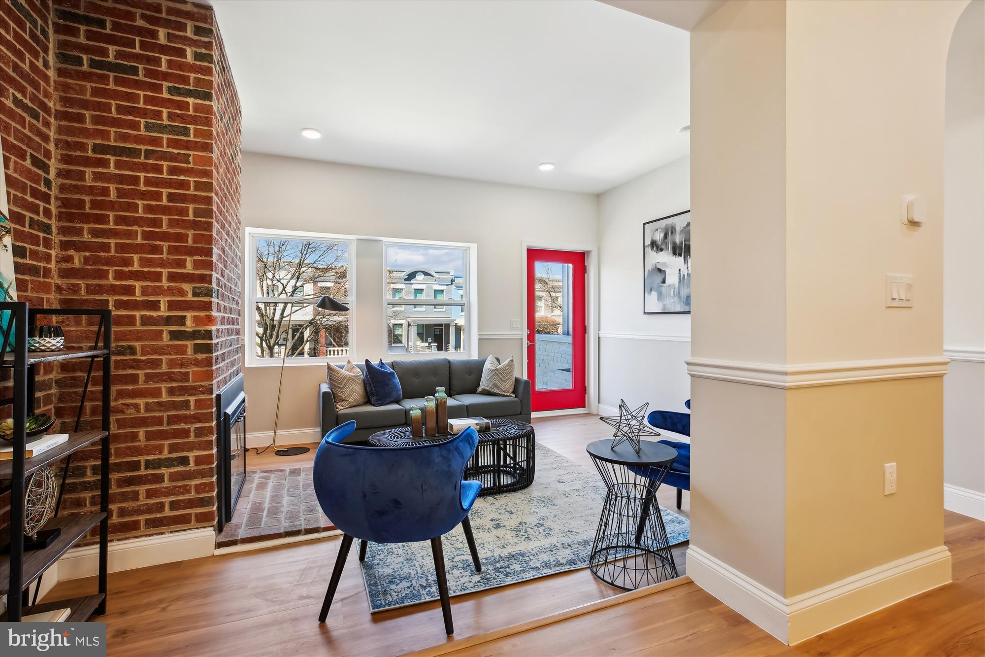 329 15TH STREET NE