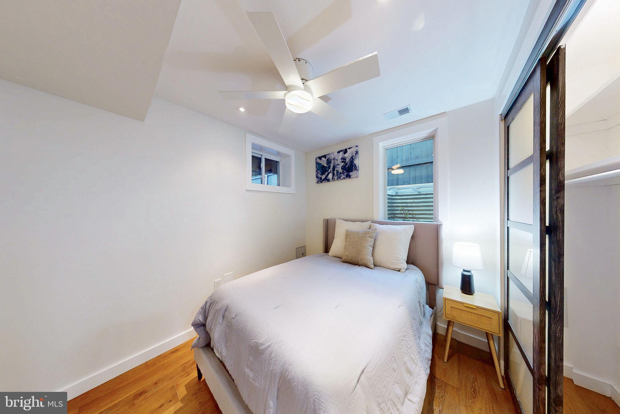 2806 FRANKLIN STREET NE