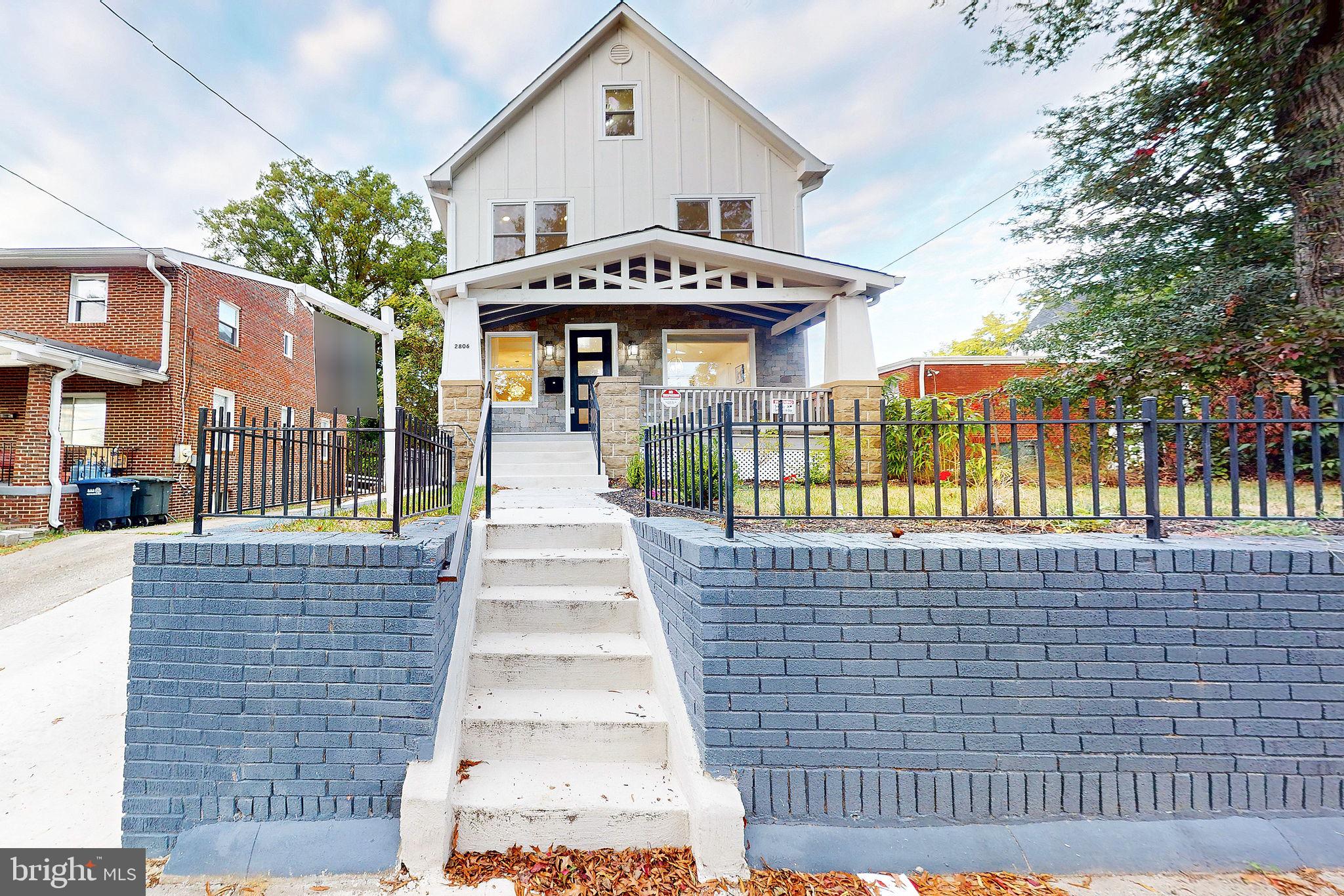 2806 FRANKLIN STREET NE