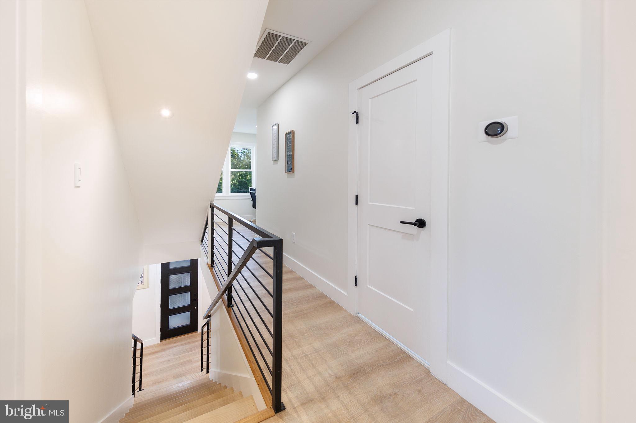 2806 FRANKLIN STREET NE