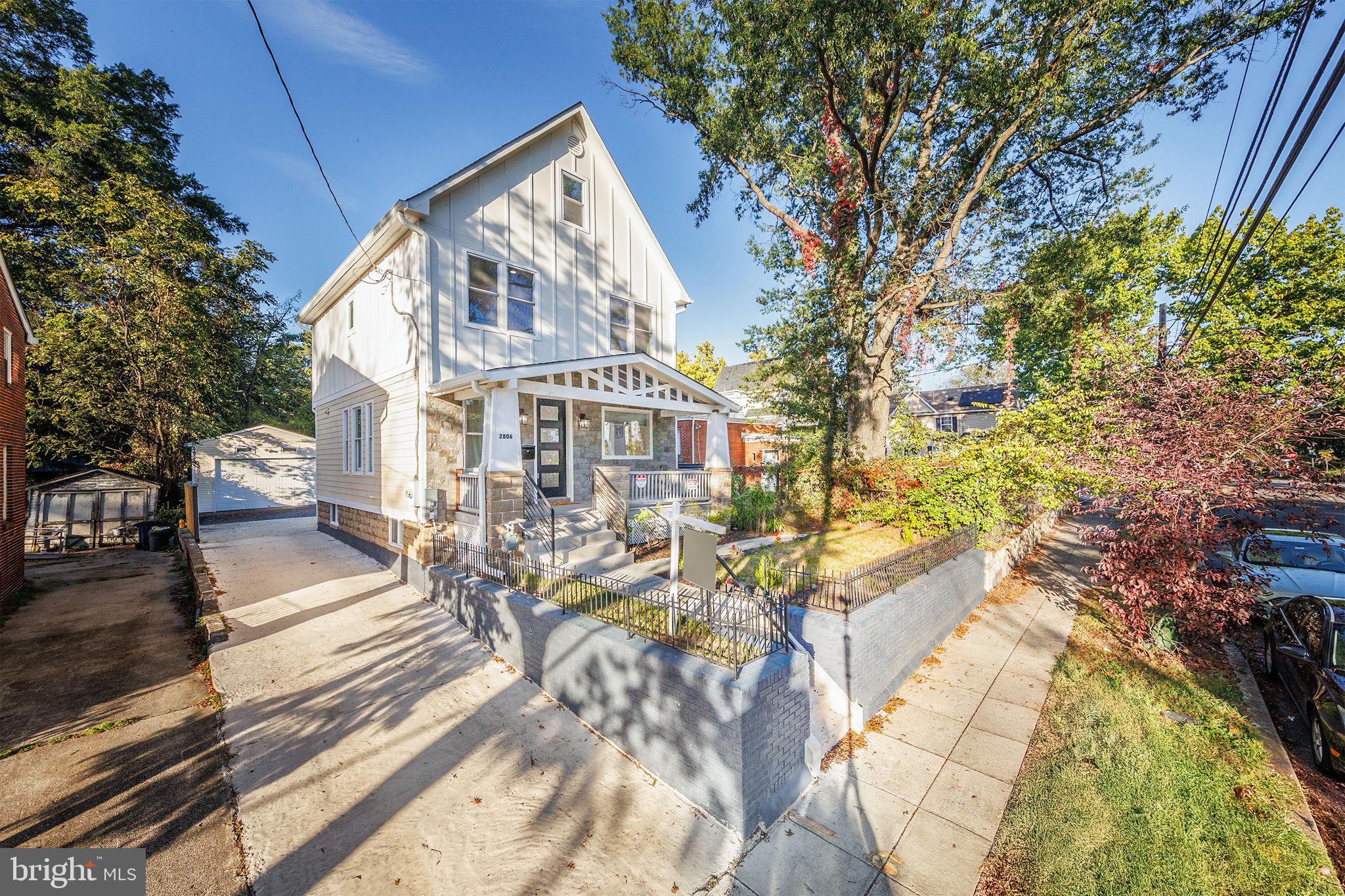 2806 FRANKLIN STREET NE