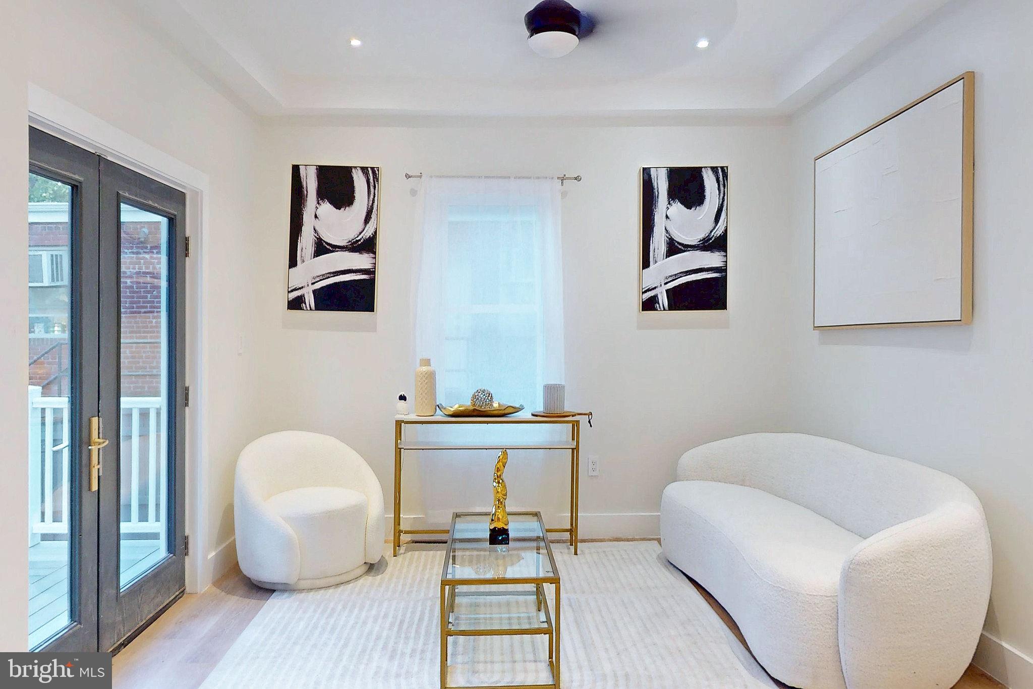 2806 FRANKLIN STREET NE