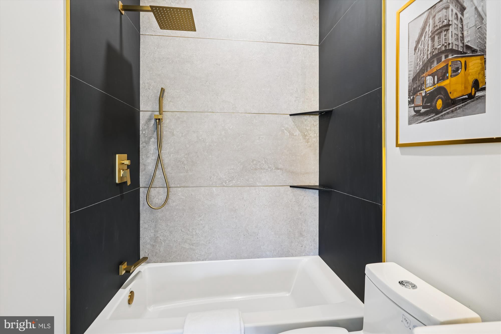 951 SHEPHERD STREET NW