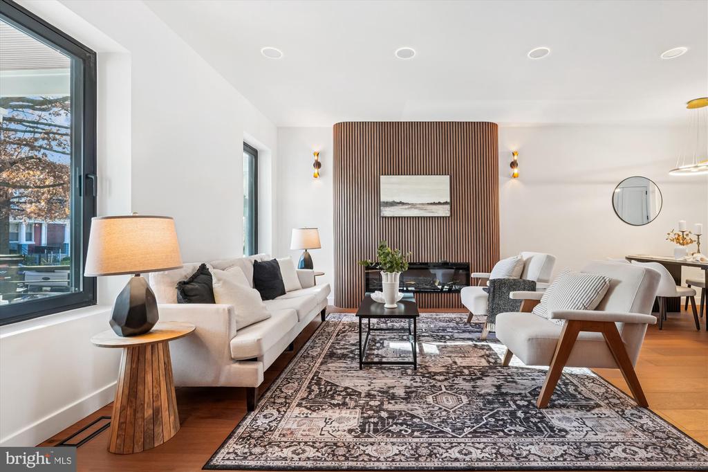 951 SHEPHERD STREET NW