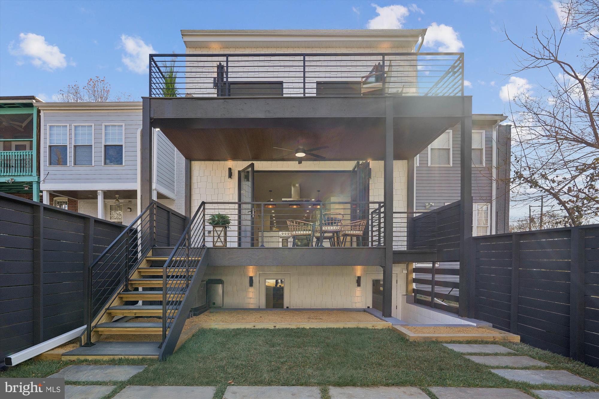 951 SHEPHERD STREET NW