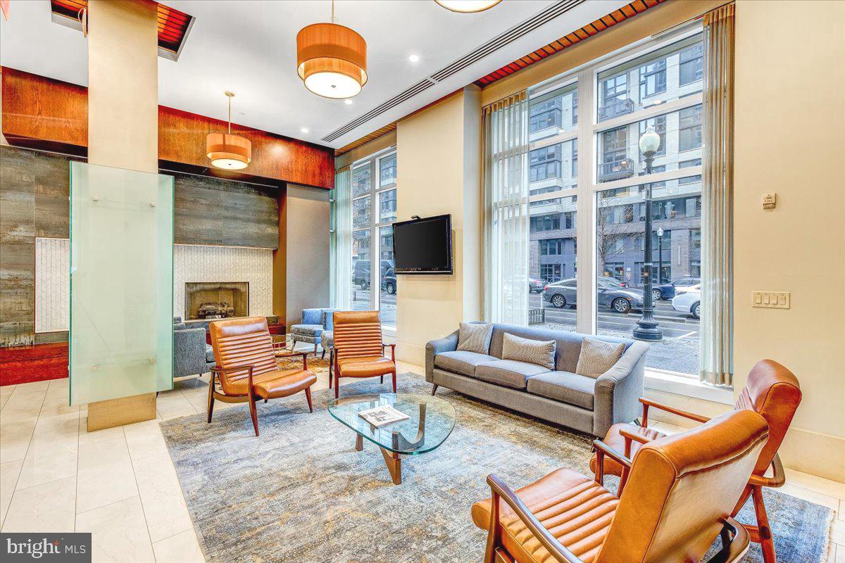 1025 1ST STREET SE 614