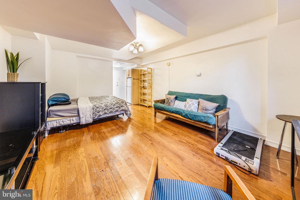 3315 WISCONSIN AVE NW #B1