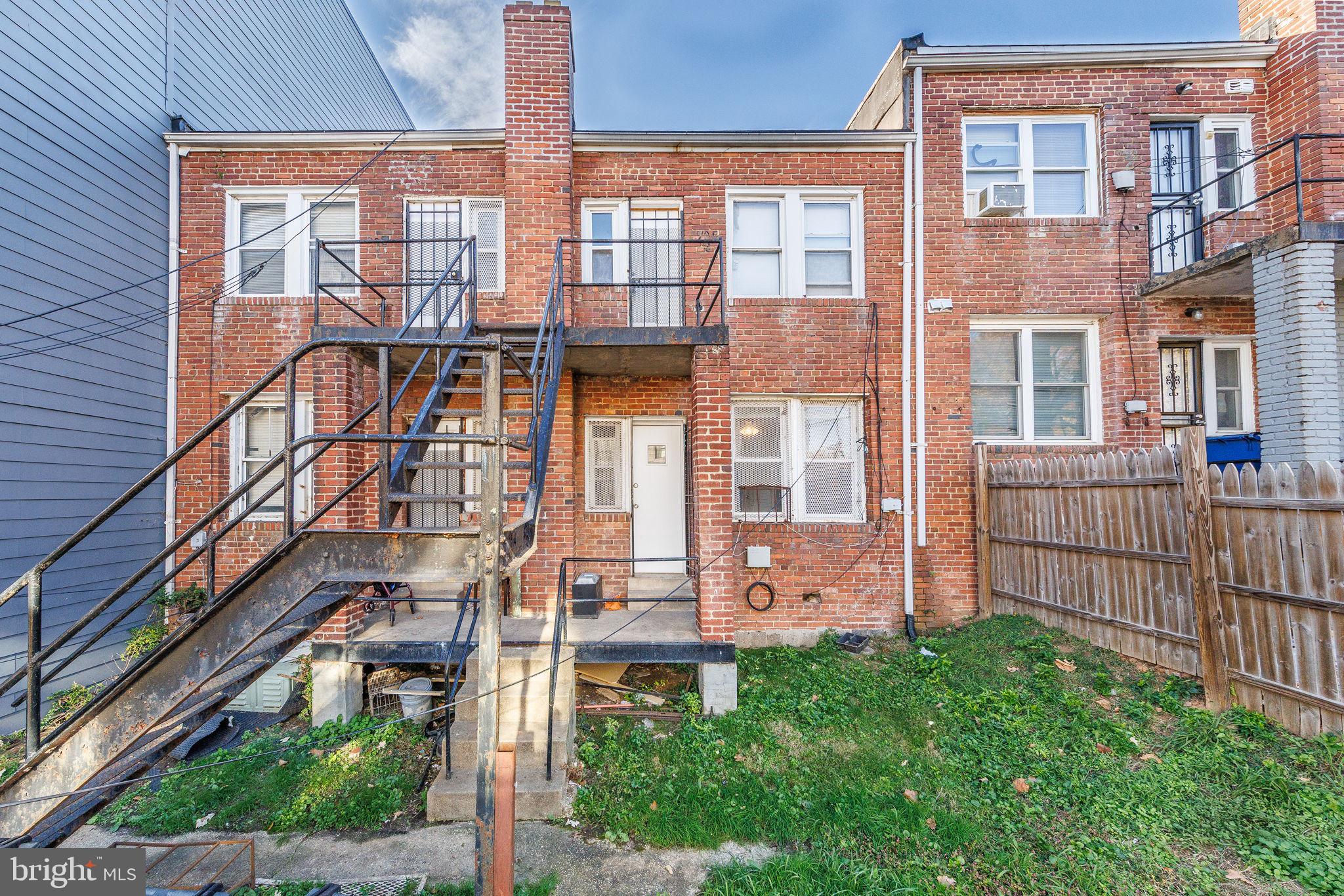 905 19TH STREET NE 2