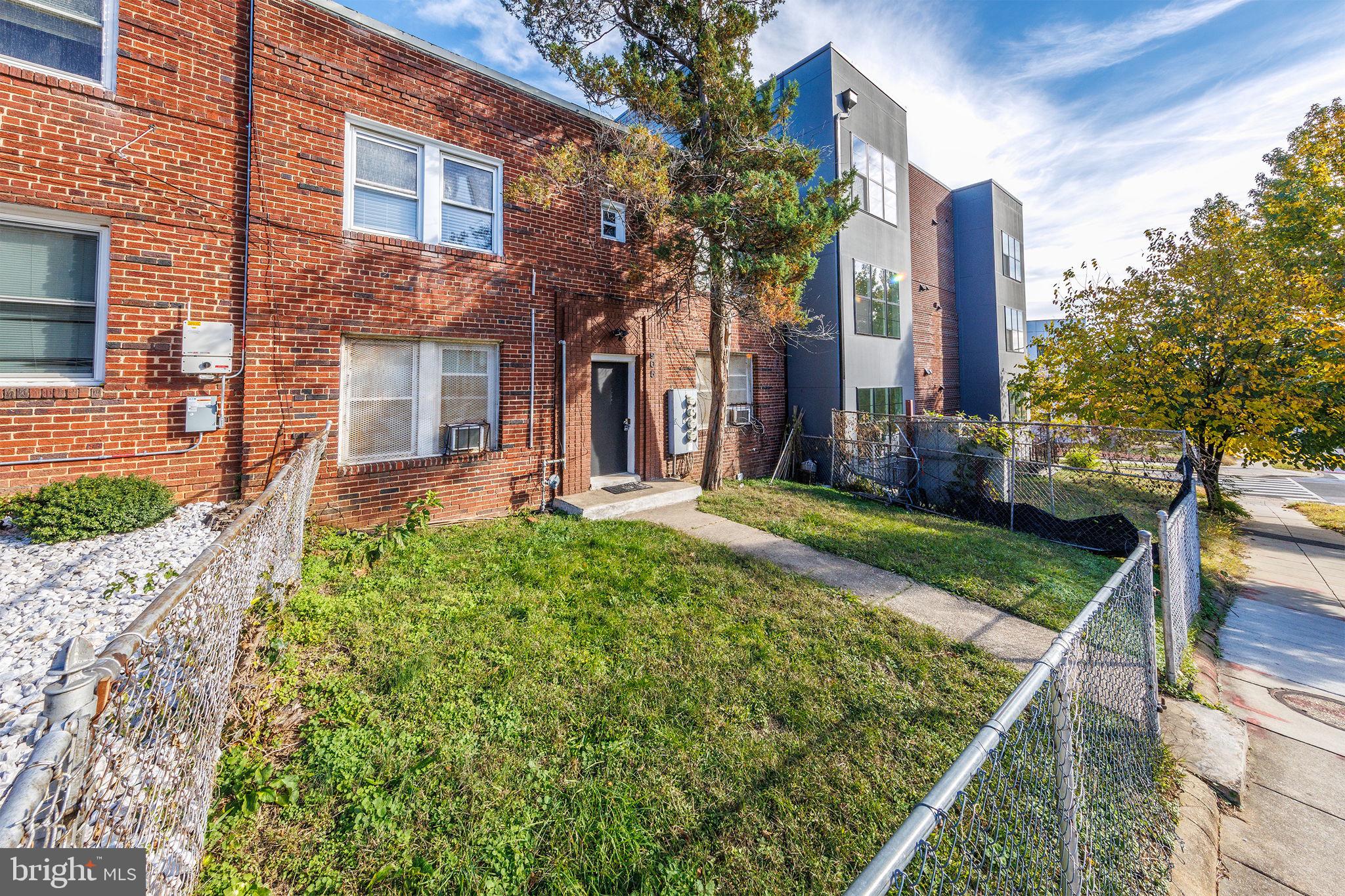 905 19TH STREET NE 2