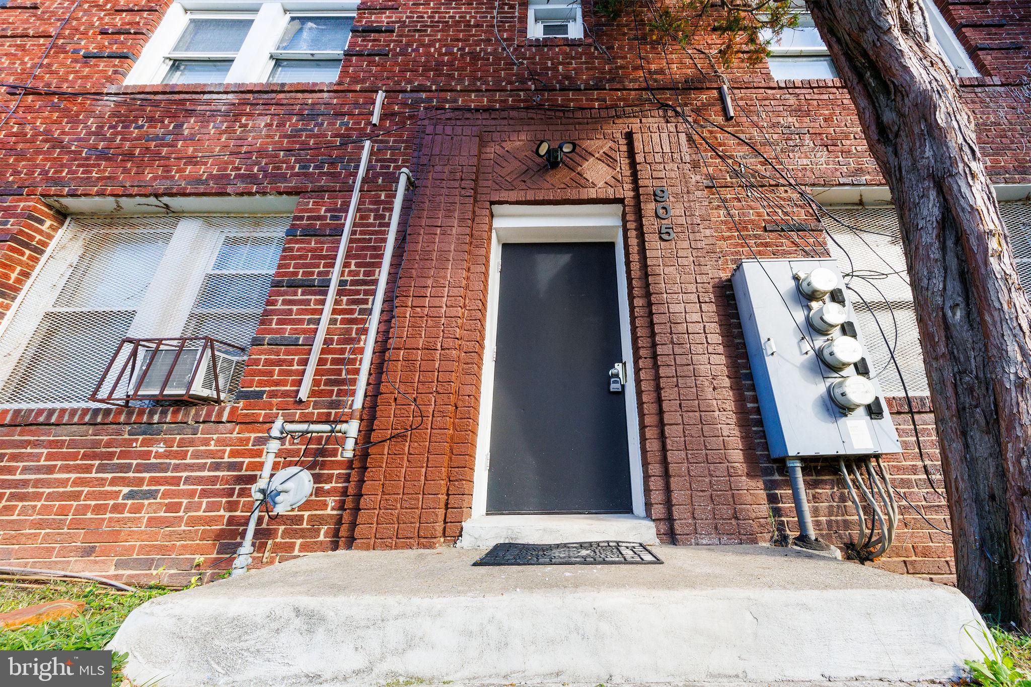 905 19TH STREET NE 1