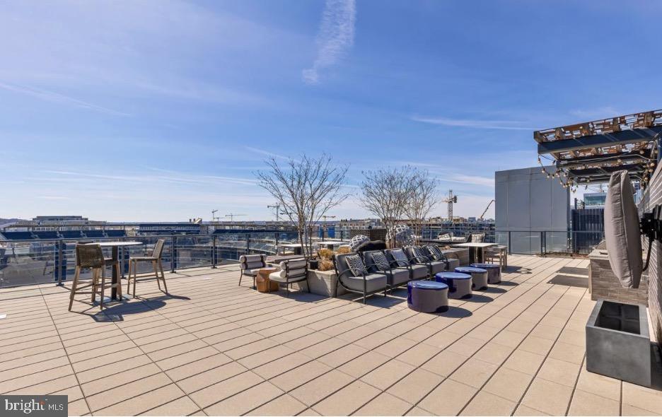 70 N STREET SE N913