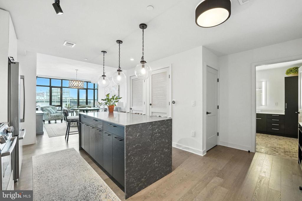 70 N STREET SE N913