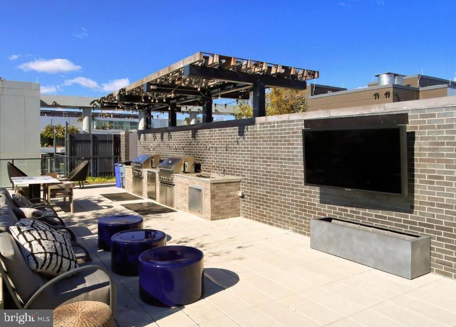 70 N STREET SE N913