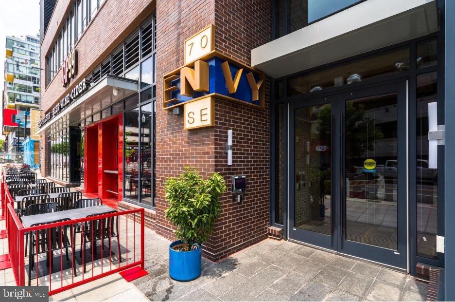 70 N STREET SE N913