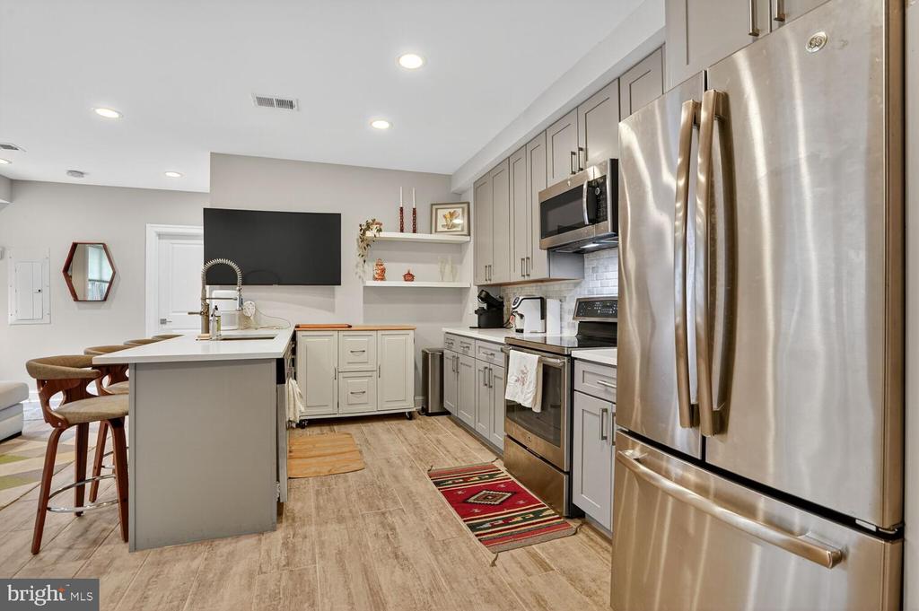 1014 10TH STREET NE 1