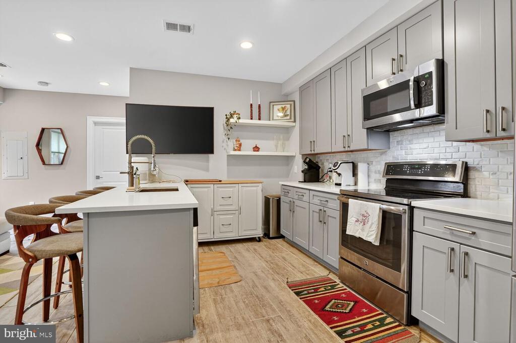 1014 10TH STREET NE 1