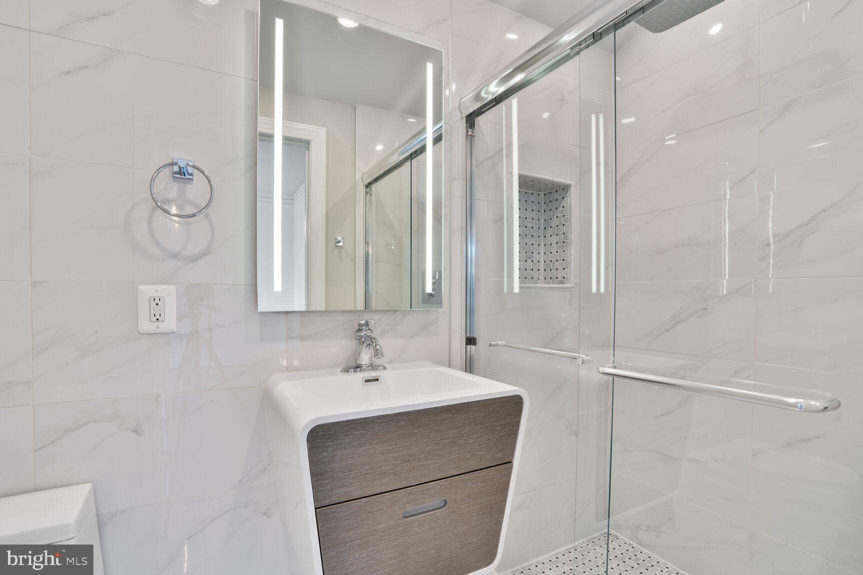 4523 GEORGIA AVENUE NW 2