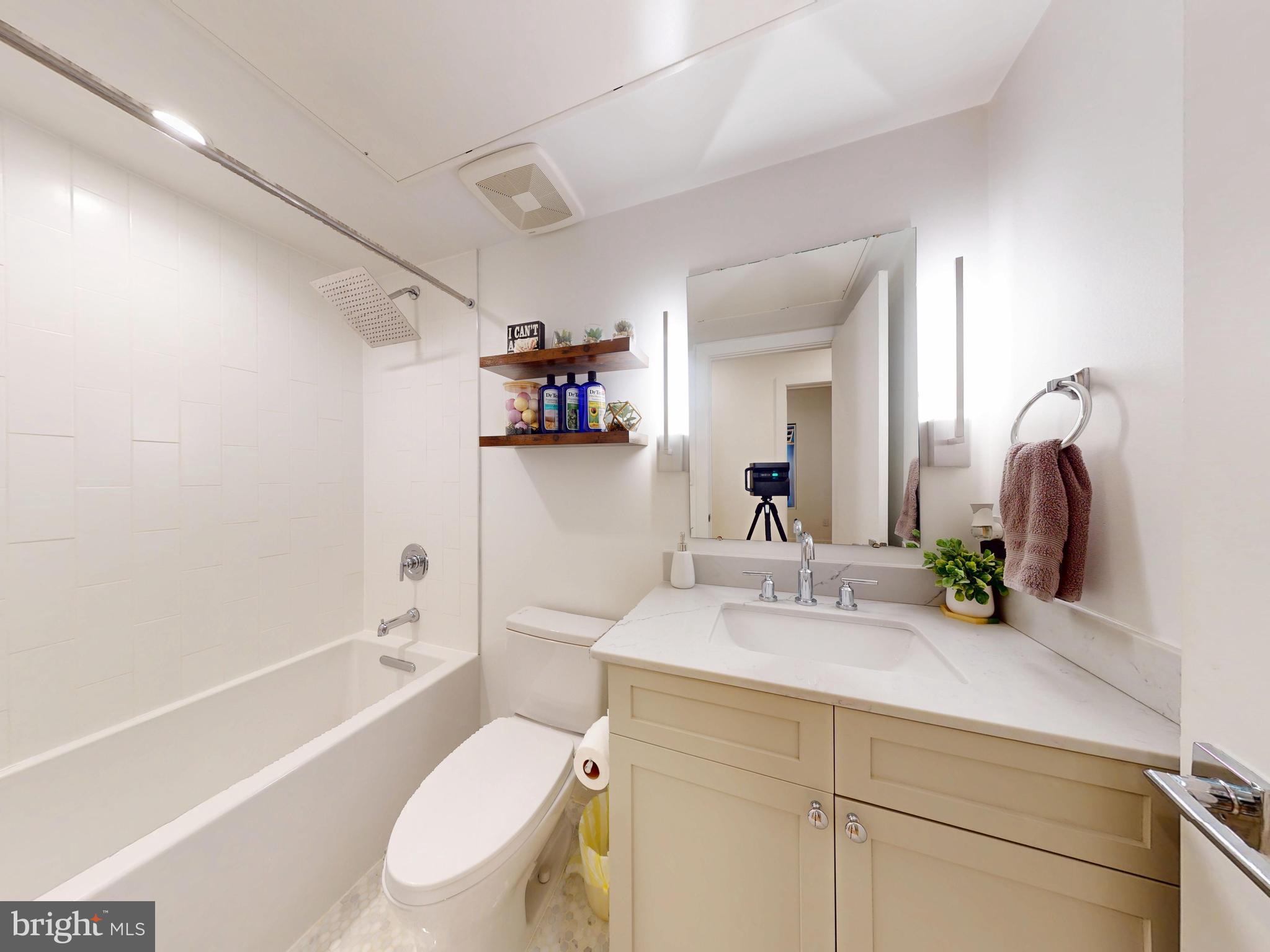 2642 39TH STREET NW 2